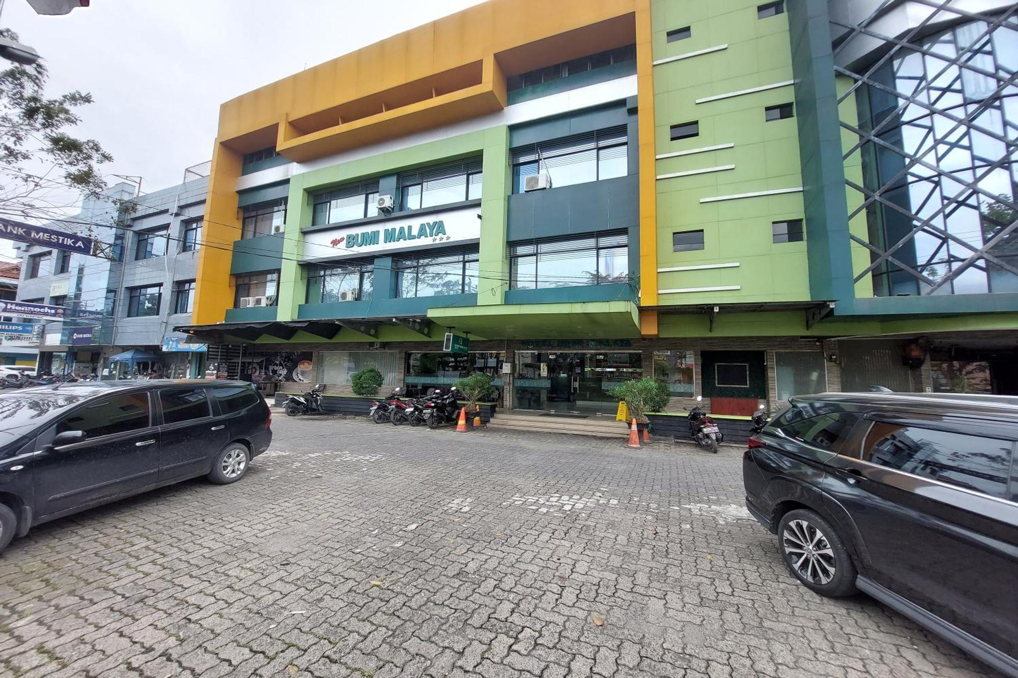 Hotel Bumi Malaya Medan Exterior foto